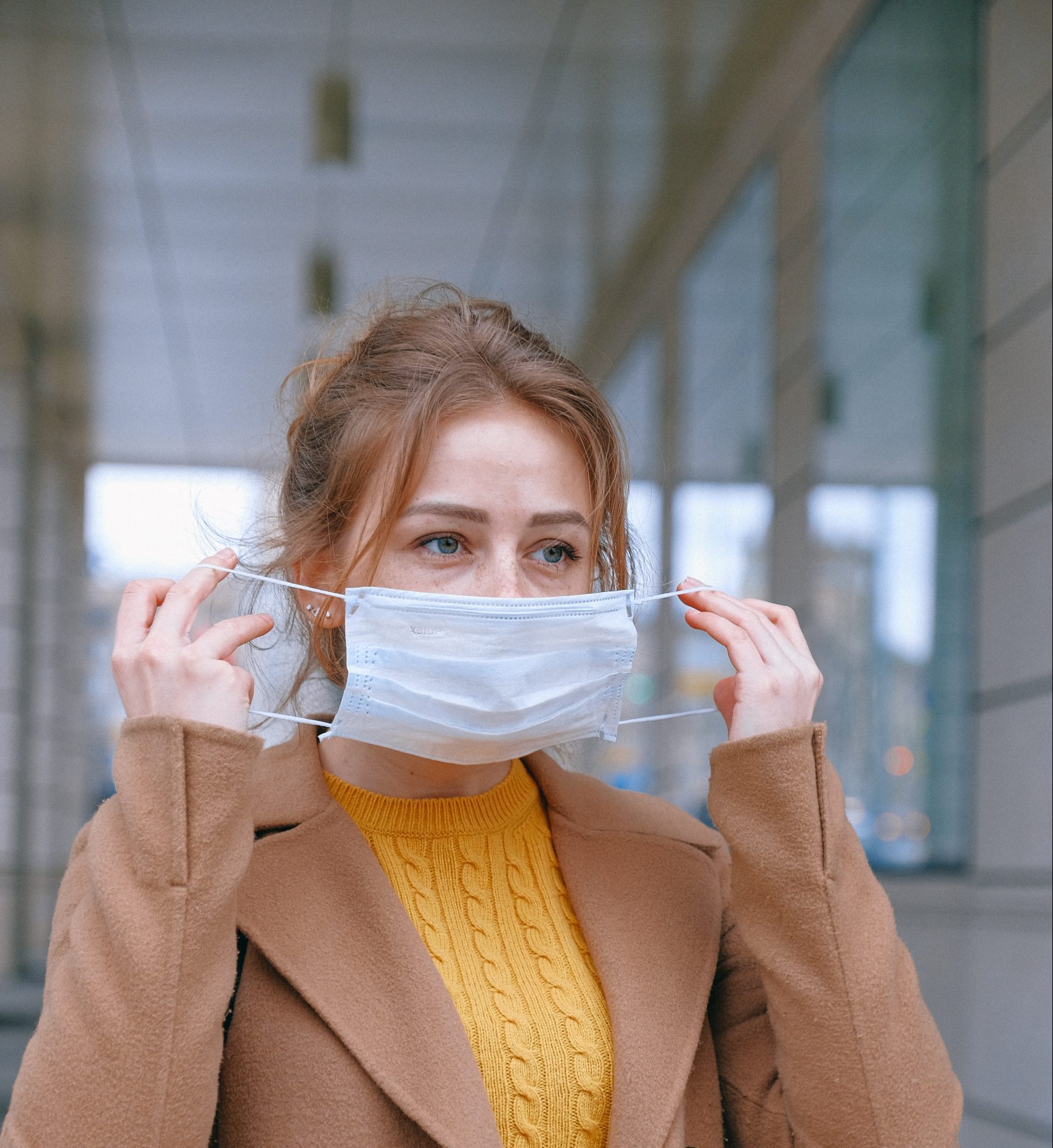 woman-wearing-face-mask